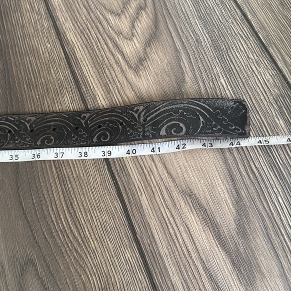 Fossil brown embossed leather belt with an Eagle buckle - Picture 7 of 7